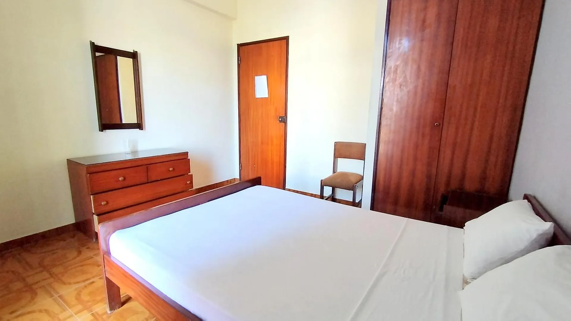 Residencial Amarante Bed & Breakfast Mindelo